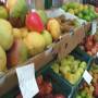 Brazilian market sells organic fruit