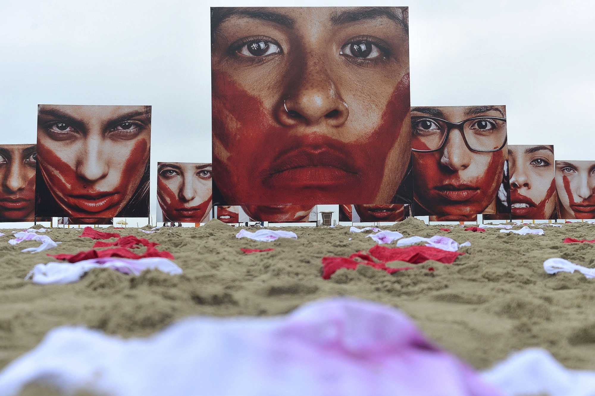 The NGO Rio de Paz promotes an act in Copacabana -Tânia Rêgo/Ag. Brasil