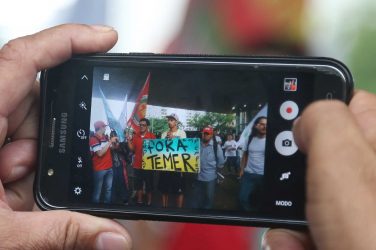 Out with Temer, says protester's banner - Paulo Pinto/Ag PT