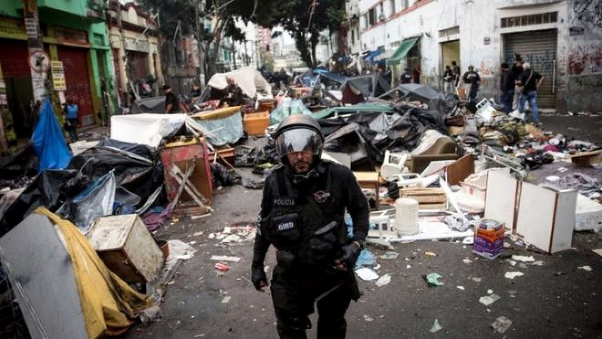 It was a rainy Sunday morning when São Paulo's "Crackland" was destroyed