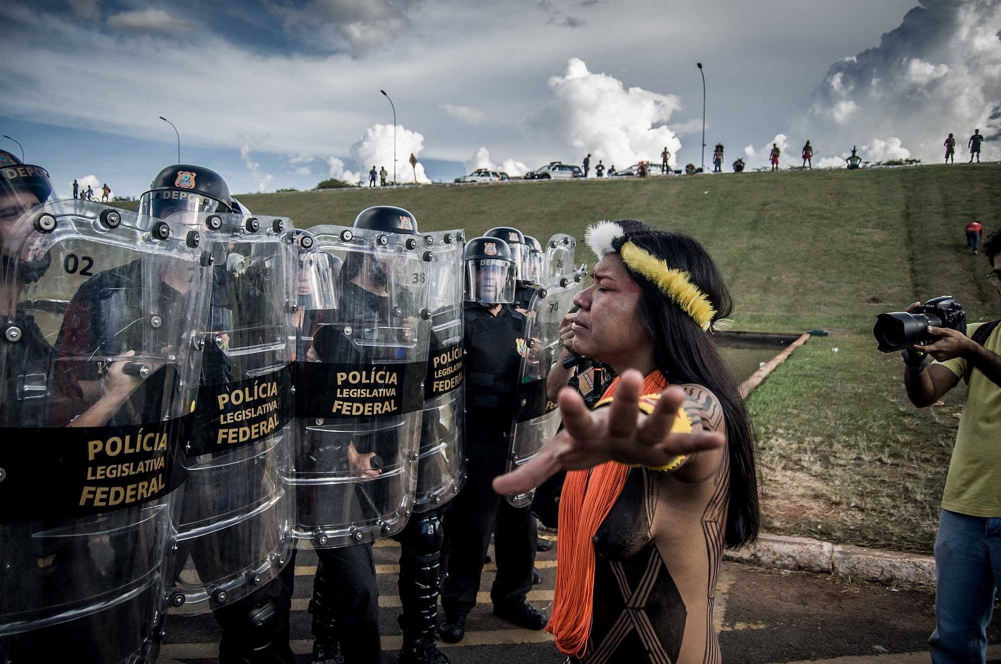 Indian protests in Brasília against government - Mídia Ninja