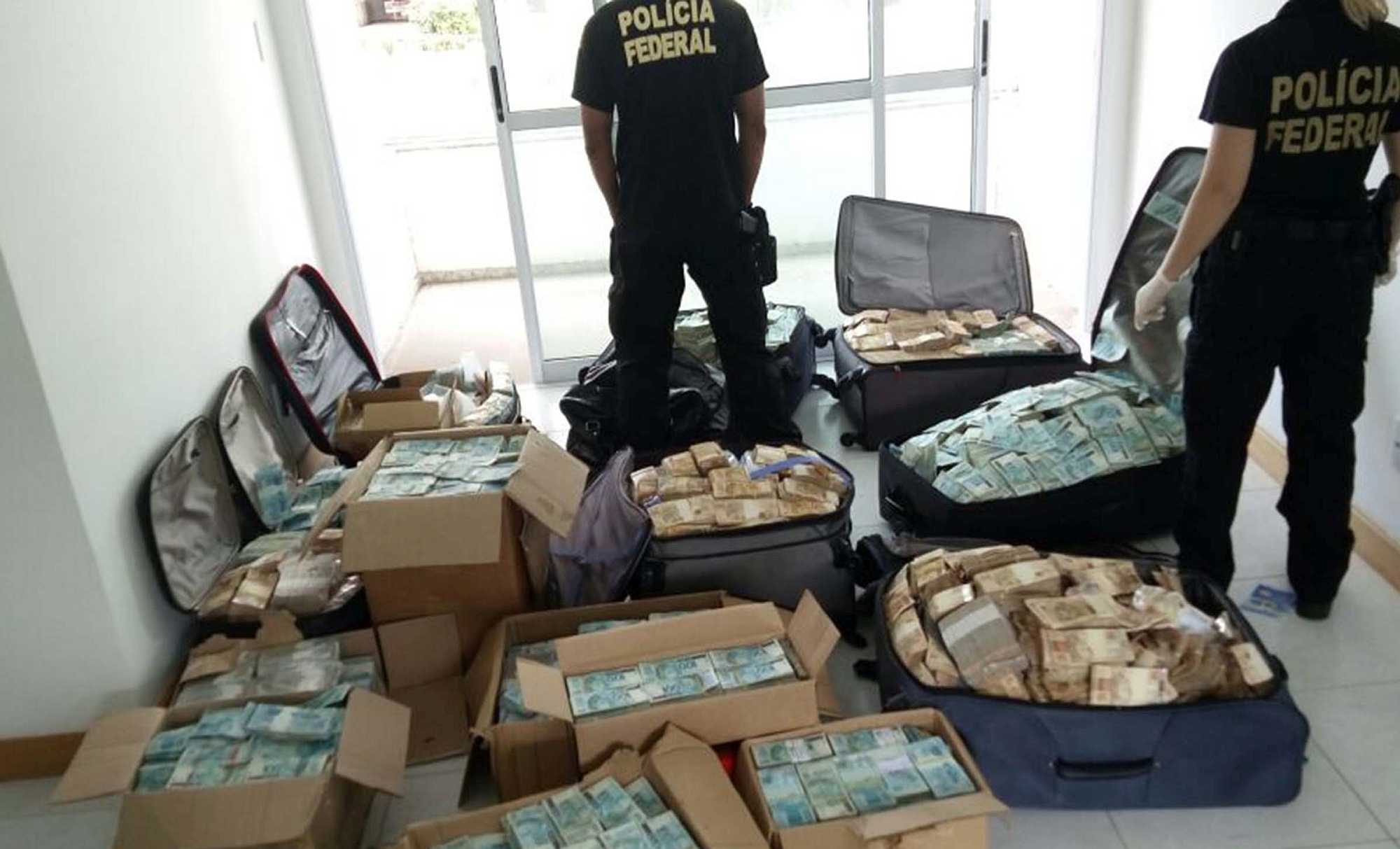 Money found in former minister's apartment - Photo by Federal Police