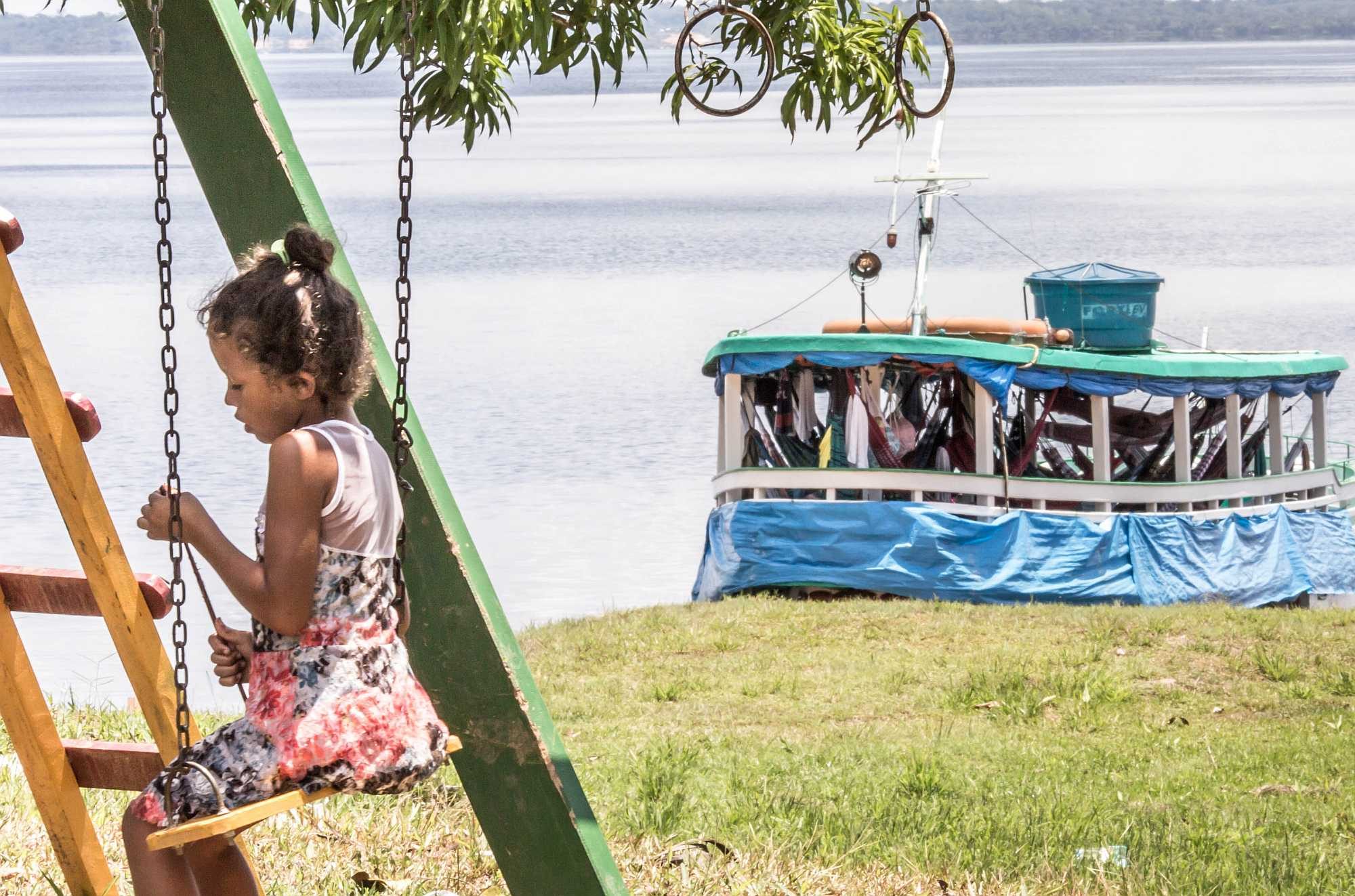 An Amazon community - Photo by Bruna Arcangelo Toledo