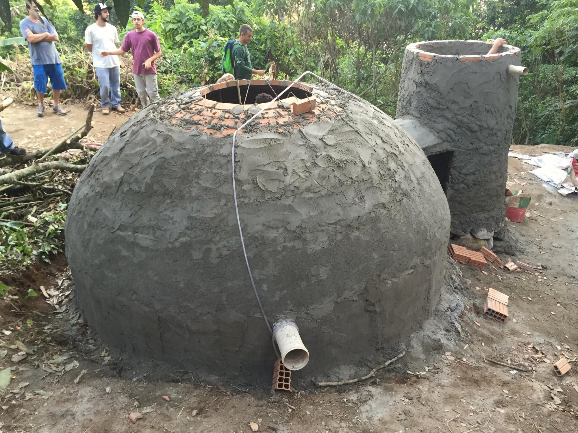 Sewerage biodigester in Vale Encantado favela in Rio - Claire Lepercq/CatComm-RioOnWatch