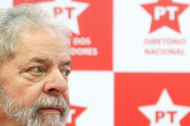Lula during a Workers Party meeting