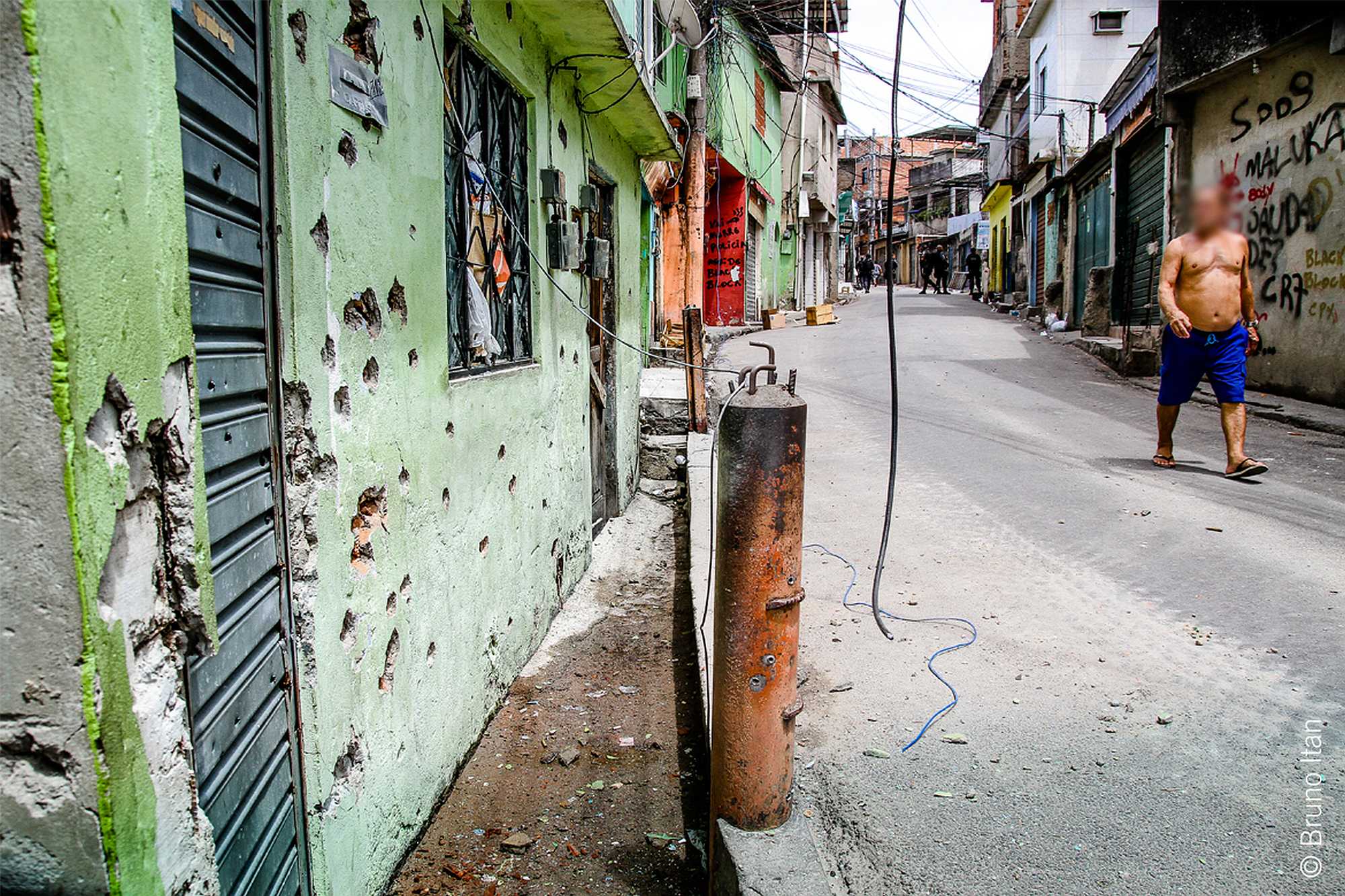 In Rio, Divided Between Two Worlds North Zone and South Zone photo