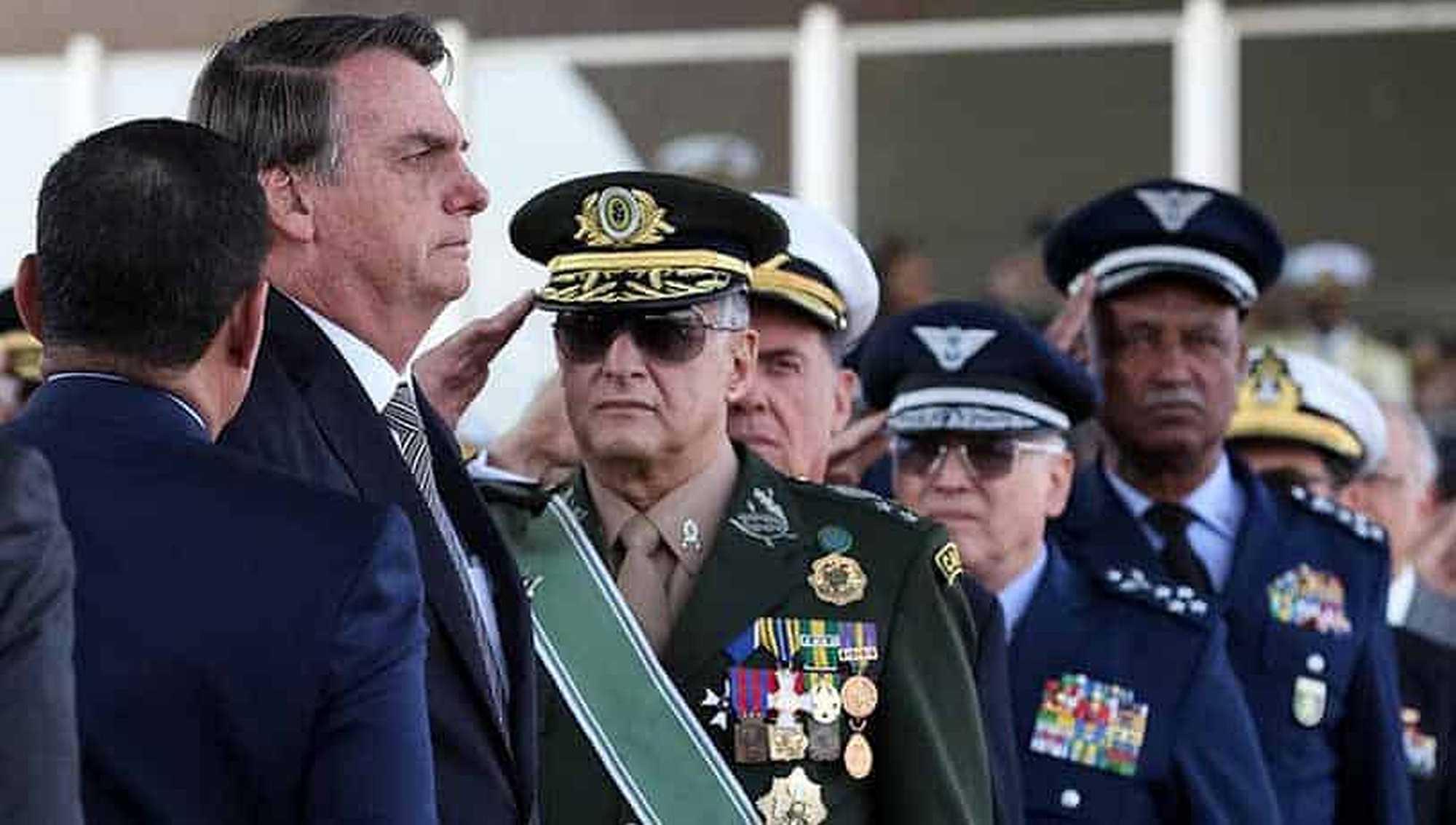 President Jair Bolsonaro with military brass