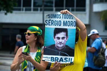A survey indicates that 57% of Brazil's population considers Lula's criminal convictions fair. | Cintia Erdens Paiva/Alamy Stock Photo
