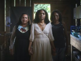Dani Silva, center, alongside Francineide Ferreira dos Santos and Raimunda Gomes da Silva. All three were expelled from their land. | Pablo Albarenga