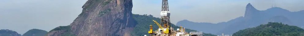 A picture of an oil platform operated by Brazil's Petrobras in the bay of Guanabara in Rio de Janeiro/picture alliance/imageBROKER