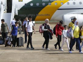 Palestinians arrive in Brazil brought by the Brazilian Air Force - Photo by Marcelo Camargo/ABr